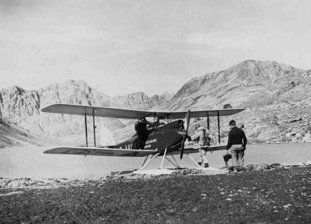 g-aaur dh moth seaplane arctic air route expedition 1930-1 0751-0022